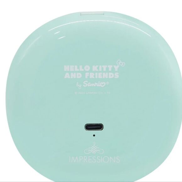 Impressions X Hello Kitty & Friends "Vacay" Rechargeable LED Compact Mirror - Picture 4 of 8